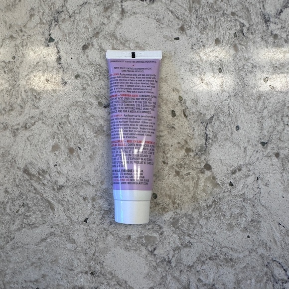 First‎ Aid Beauty - bump eraser body scrub - Picture 2 of 3